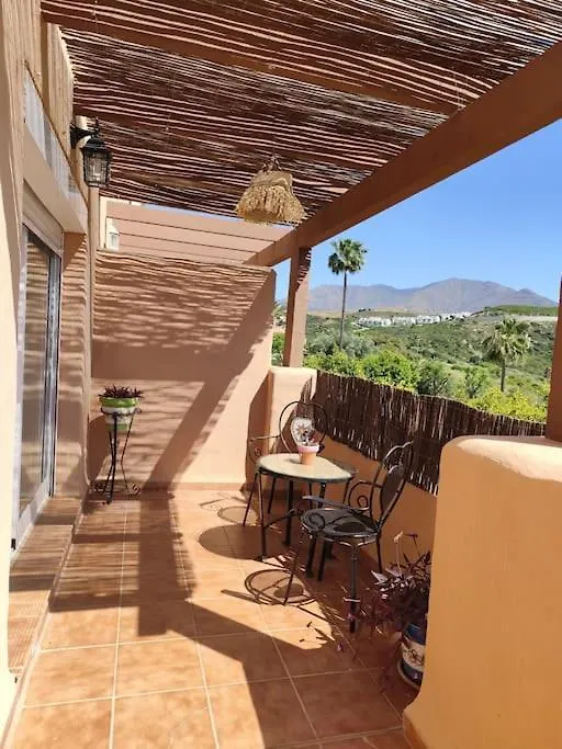 Penthouse Paradiso: 2Br Oasis In Casares Del Sol