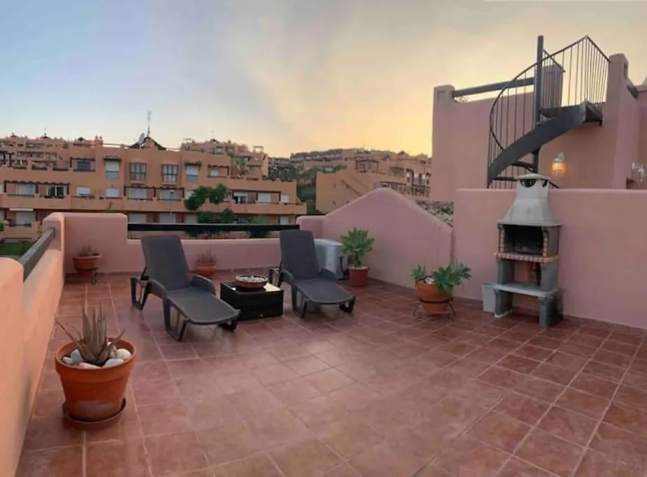 Apartment Penthouse Paradiso: 2Br Oasis In Casares Del Sol